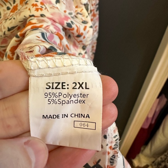Floral Blouse | XXL | NWOT - Picture 4 of 6